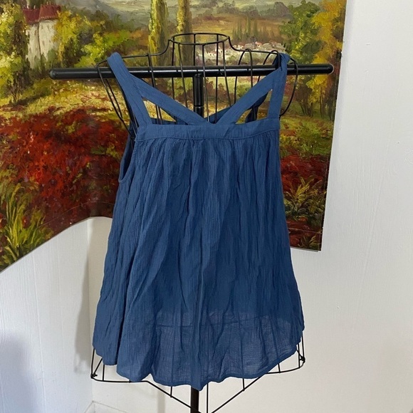 Listicle Tops - Listickle size small dusty blue Strappy tank gauze soft stretch‎